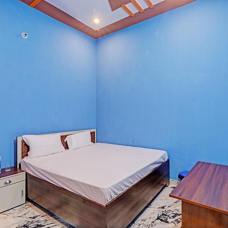 Oyo Green Valley Guest House Sultānpur Esterno foto